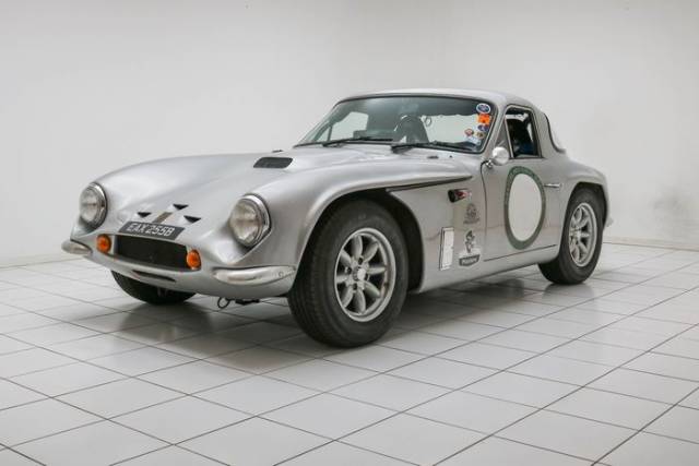 Image 1/9 of TVR Griffith 200 (1964)
