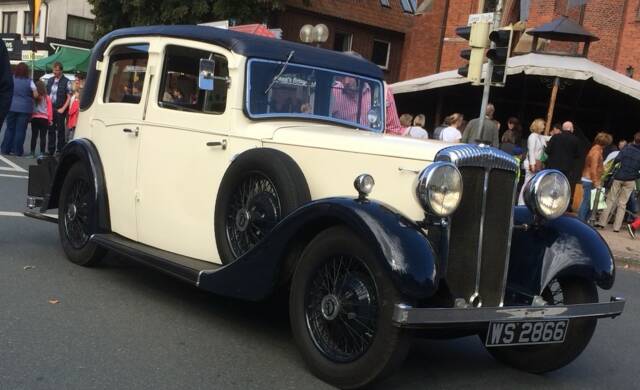 Image 1/10 of Daimler Fifteen Saloon (1935)