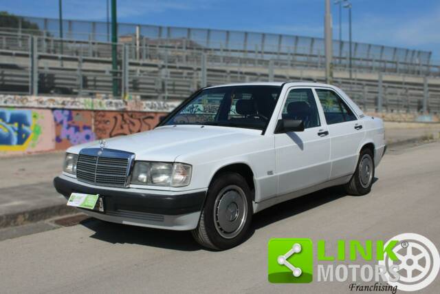 Bild 1/10 von Mercedes-Benz 190 E (1989)