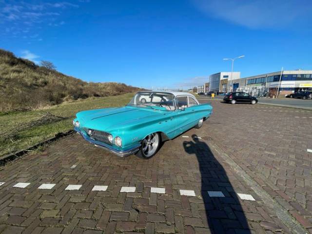 Bild 1/8 von Buick Le Sabre Coupe (1960)
