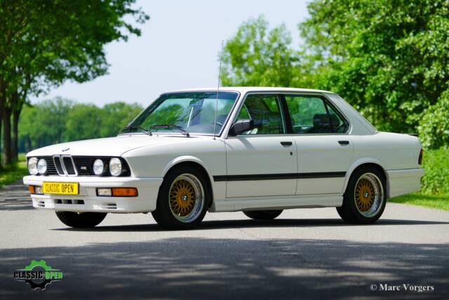Immagine 1/51 di BMW M 535i (1985)