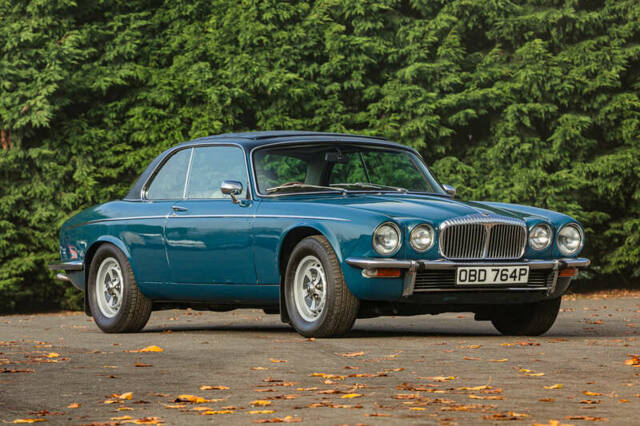Bild 1/46 von Daimler Double Six (1976)