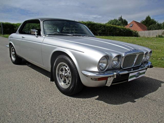 Immagine 1/6 di Daimler Sovereign 4.2 (1977)