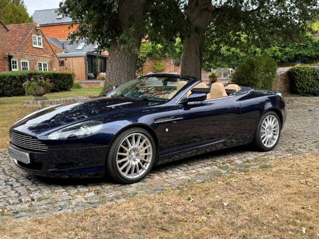 Immagine 1/30 di Aston Martin DB 9 Volante (2006)