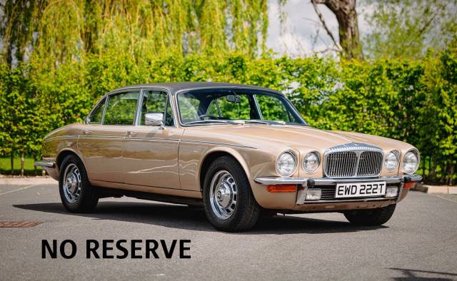 Immagine 1/9 di Daimler Double Six Vanden Plas (1979)