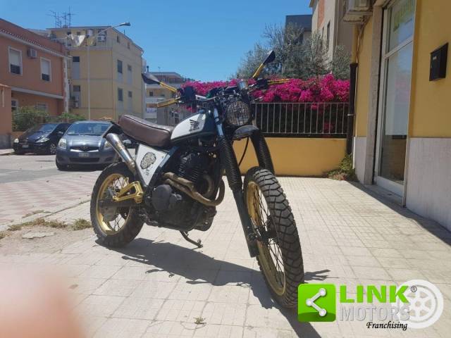 Image 1/20 of Honda DUMMY (1990)