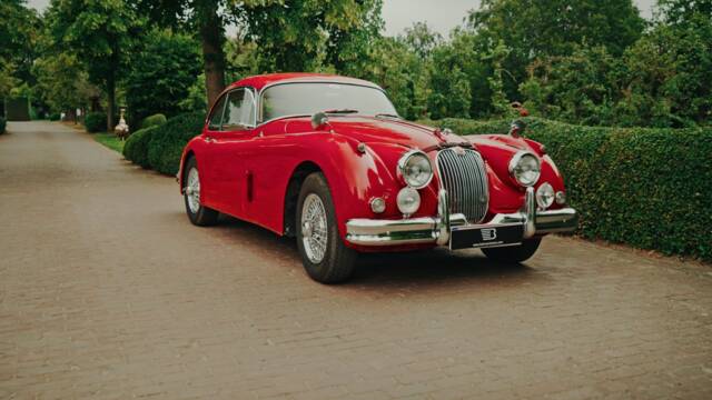 Image 1/9 of Jaguar XK 150 FHC (1958)