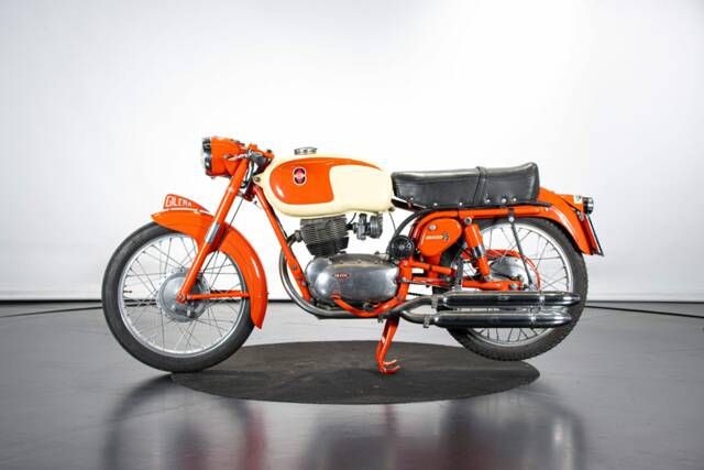 Image 1/50 of Gilera 175 Sport (1956)