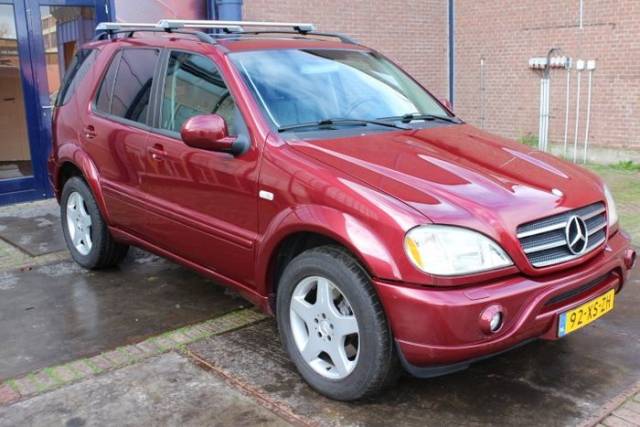 Afbeelding 1/9 van Mercedes-Benz ML 55 AMG (2000)