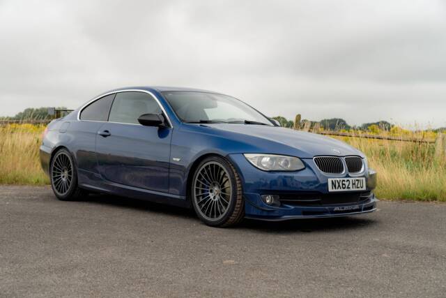 Image 1/8 de BMW 335i (2012)