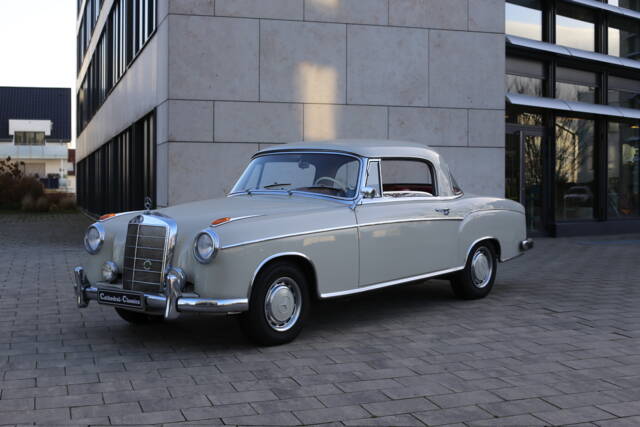 Image 1/41 of Mercedes-Benz 220 SE (1959)