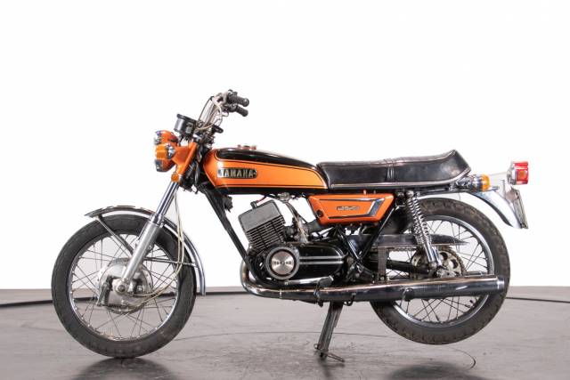 Image 1/19 of Yamaha DUMMY (1972)