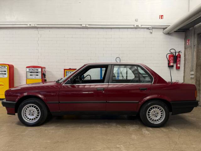 Afbeelding 1/20 van BMW 316i (1990)