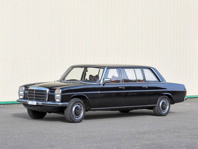 Image 1/34 of Mercedes-Benz 230&#x2F;6 LWB (1976)