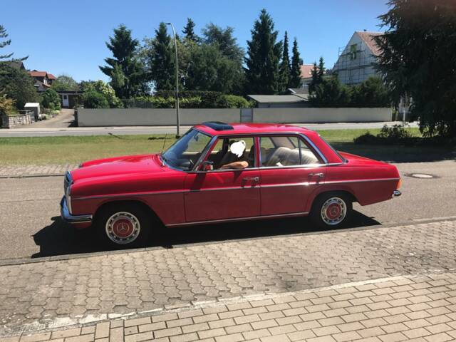 Image 1/7 of Mercedes-Benz 200 (1974)