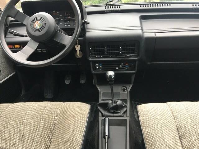 Bild 1/8 von Alfa Romeo Giulietta 1.6 (1982)