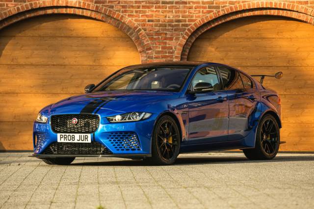 Bild 1/30 von Jaguar XE SV Project 8 (2020)