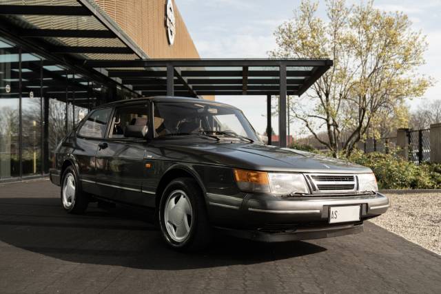 Bild 1/31 von Saab 900 Turbo (1987)
