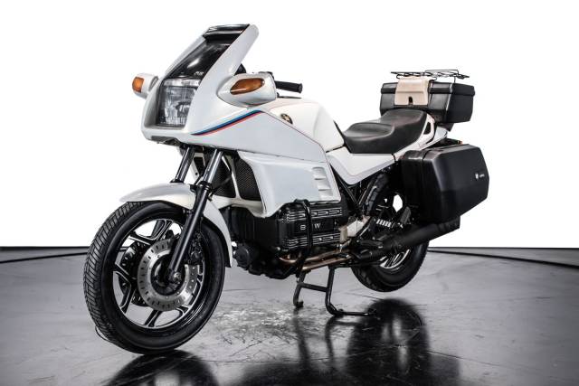 Bild 1/8 von BMW DUMMY (1986)