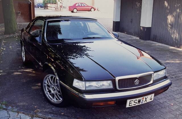 Image 1/17 of Chrysler TC by Maserati (1992)