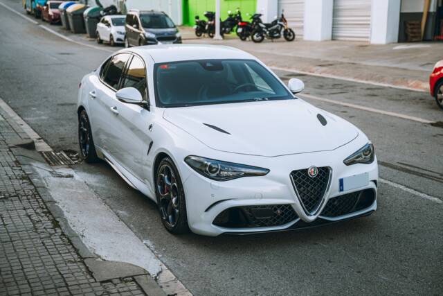 Bild 1/26 von Alfa Romeo Giulia Quadrifoglio (2017)