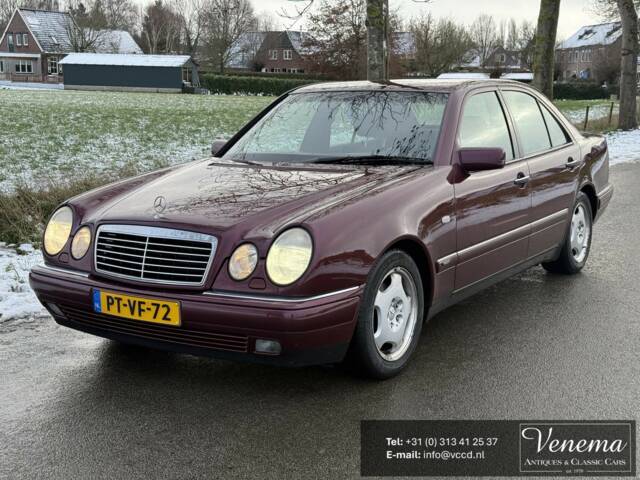 Bild 1/14 von Mercedes-Benz E 200 (1996)