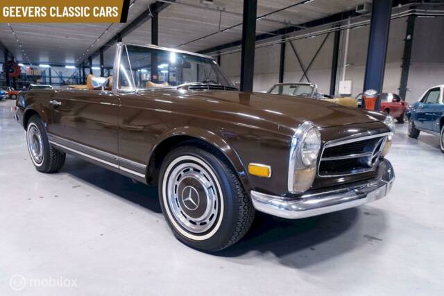 Image 1/11 of Mercedes-Benz 280 SL (1968)