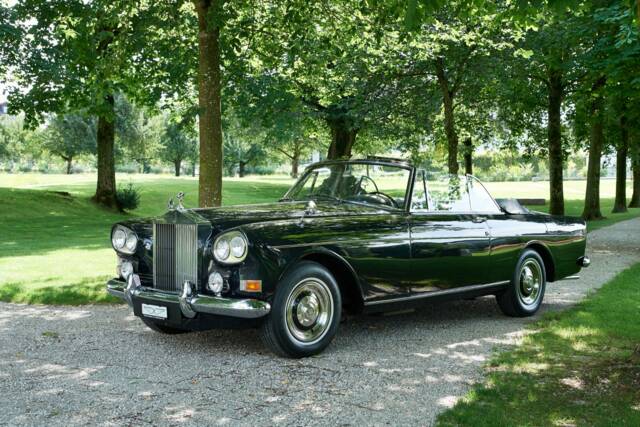 Image 1/6 of Rolls-Royce Silver Cloud III &quot;Chinese Eyes&quot; (1965)