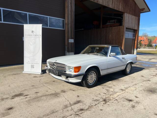 Image 1/26 of Mercedes-Benz 560 SL (1987)
