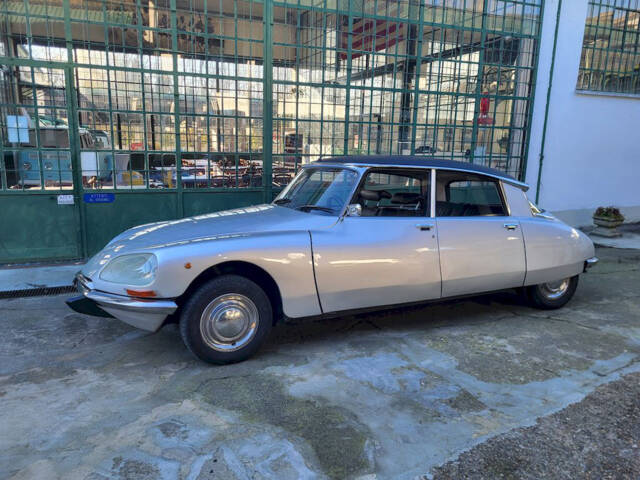 Image 1/36 of Citroën DS 20 (1974)