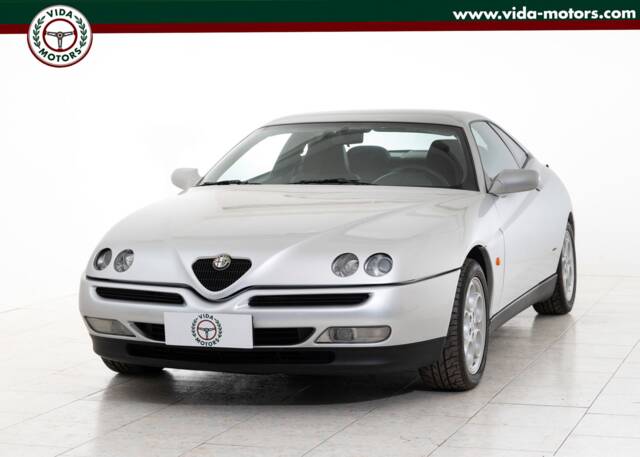 Image 1/18 of Alfa Romeo GTV 2.0 Twin Spark (1997)