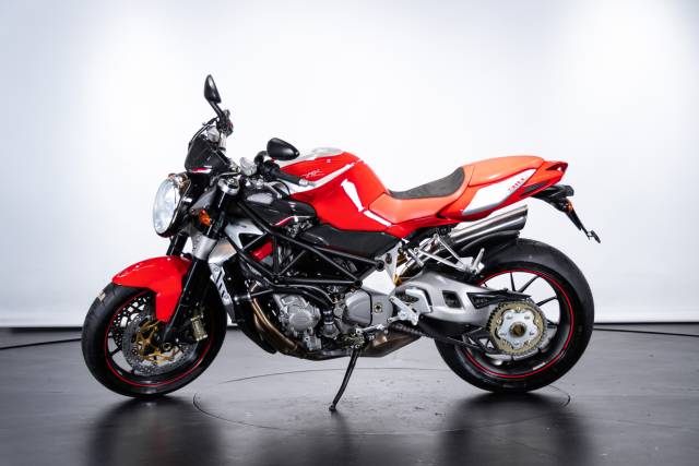 Image 1/47 of MV Agusta DUMMY (2006)