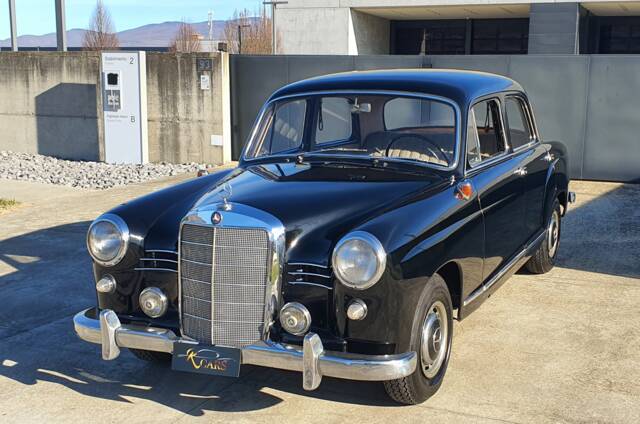 Image 1/30 of Mercedes-Benz 190 (1957)