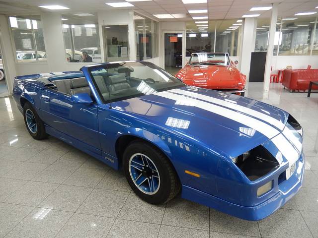 Afbeelding 1/22 van Chevrolet Camaro Z28 (1990)