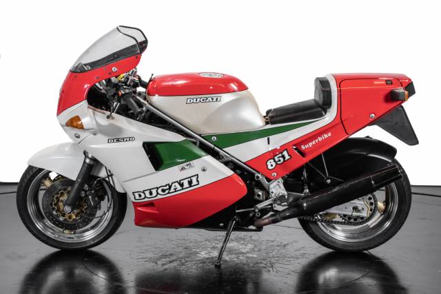 Image 1/32 of Ducati DUMMY (1989)