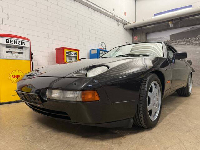 Image 1/17 of Porsche 928 S4 (1990)