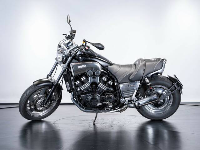 Image 1/50 of Yamaha V-Max 1200 (1991)
