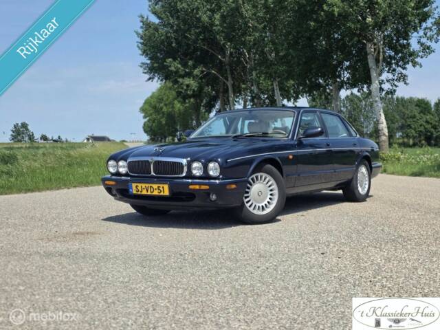 Bild 1/41 von Jaguar XJ 8 Executive (1997)
