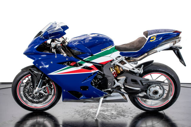 Immagine 1/34 di MV Agusta DUMMY (2011)