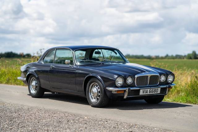 Bild 1/8 von Daimler Sovereign 4.2 (1976)