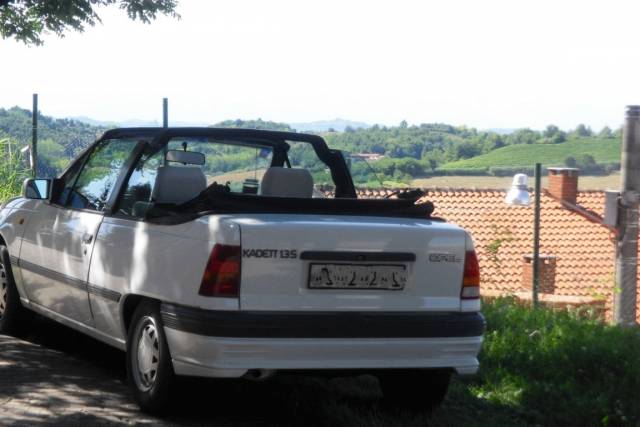Bild 1/8 von Opel Kadett 1,3 S (1988)