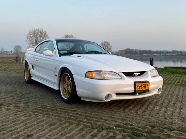Image 1/8 of Ford Mustang (1996)