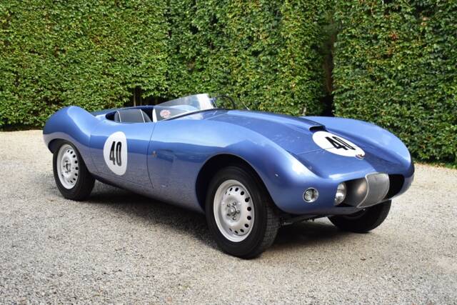 Image 1/35 of Arnolt-Bristol The Bolide (1954)