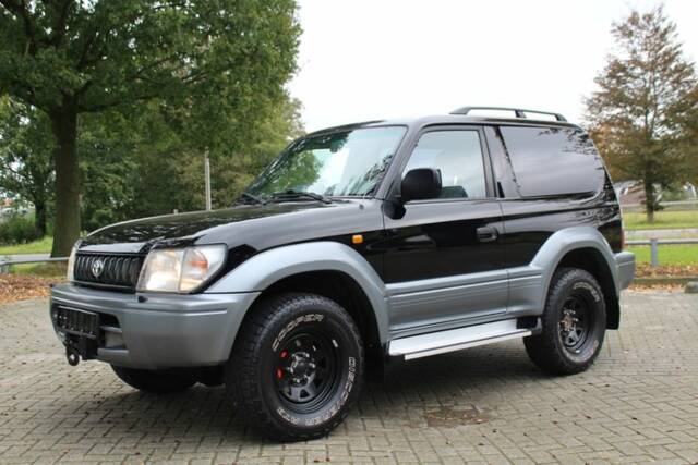 Image 1/7 of Toyota Land Cruiser J90 (1998)