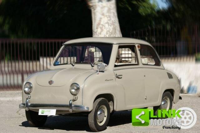 Bild 1/10 von Glas Goggomobil T 300 (1958)