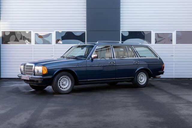 Bild 1/36 von Mercedes-Benz 280 TE (1981)