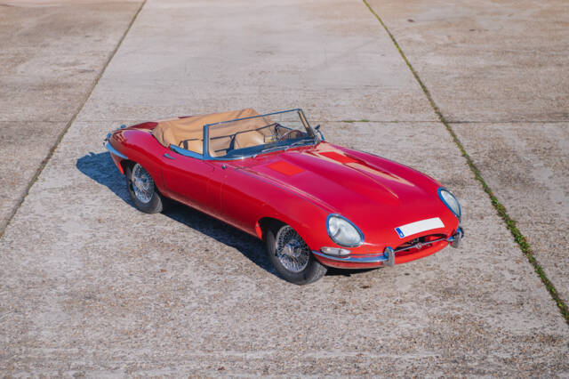 Image 1/20 of Jaguar E-Type 3.8 (1963)