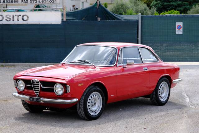 Afbeelding 1/12 van Alfa Romeo Giulia GT 1300 Junior (1967)
