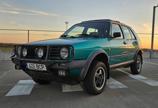 Image 1/8 de Volkswagen Golf Mk II Country Syncro 1.8 (1991)
