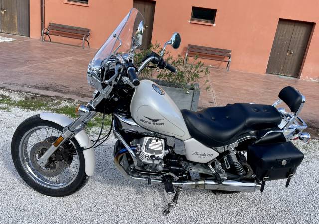 Image 1/7 of Moto Guzzi DUMMY (2001)